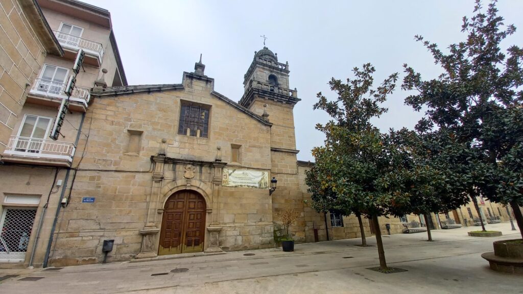 Fachada barroca del Convento de los Mercedarios (Convento da Mercé) en Verín