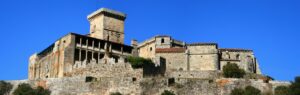 Vista general de la Fortaleza de Monterrei, con la Torre del Homenaje y el Pazo de los Condes, Verín